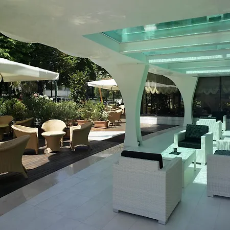 ホテル Boemia リッチョーネ